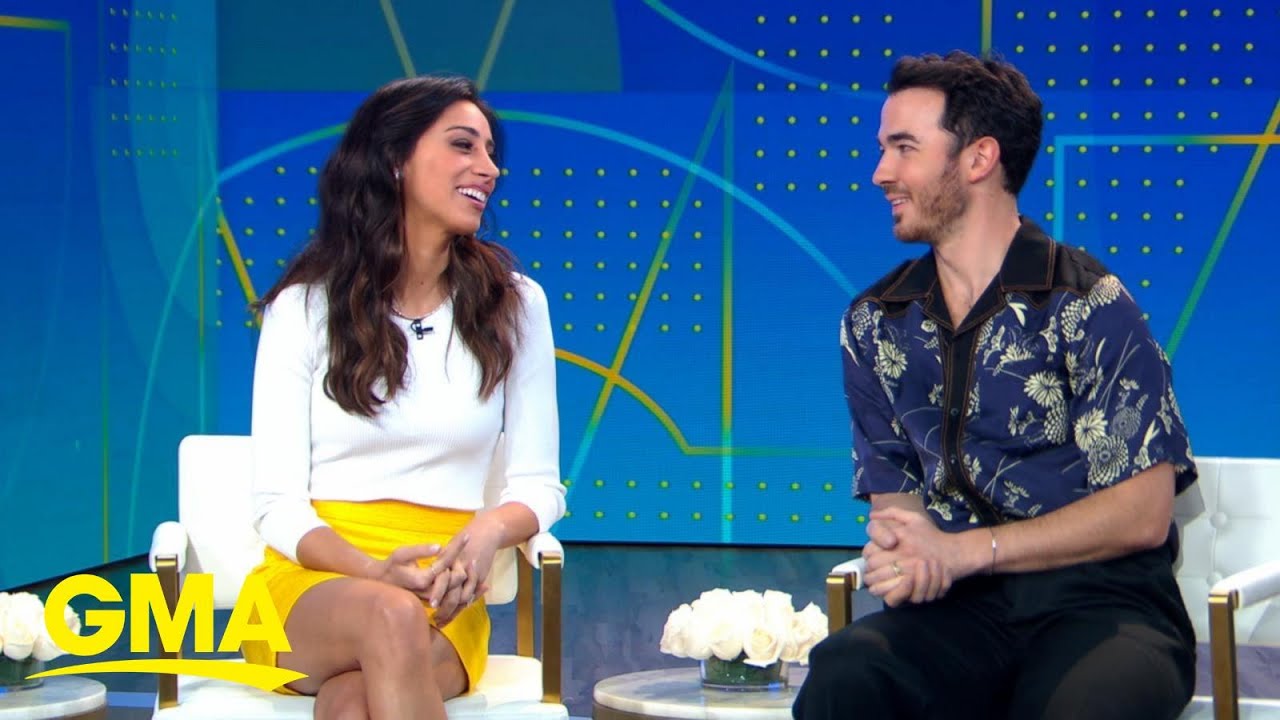 Kevin and Danielle Jonas talk new book, ‘There’s a Rock Concert in My Bedroom’ l GMA