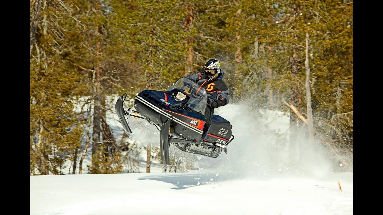 Tulppio Safari 2021 vintagekelkoilla. Ilmajäähdytety Lynx GLS sankarit
