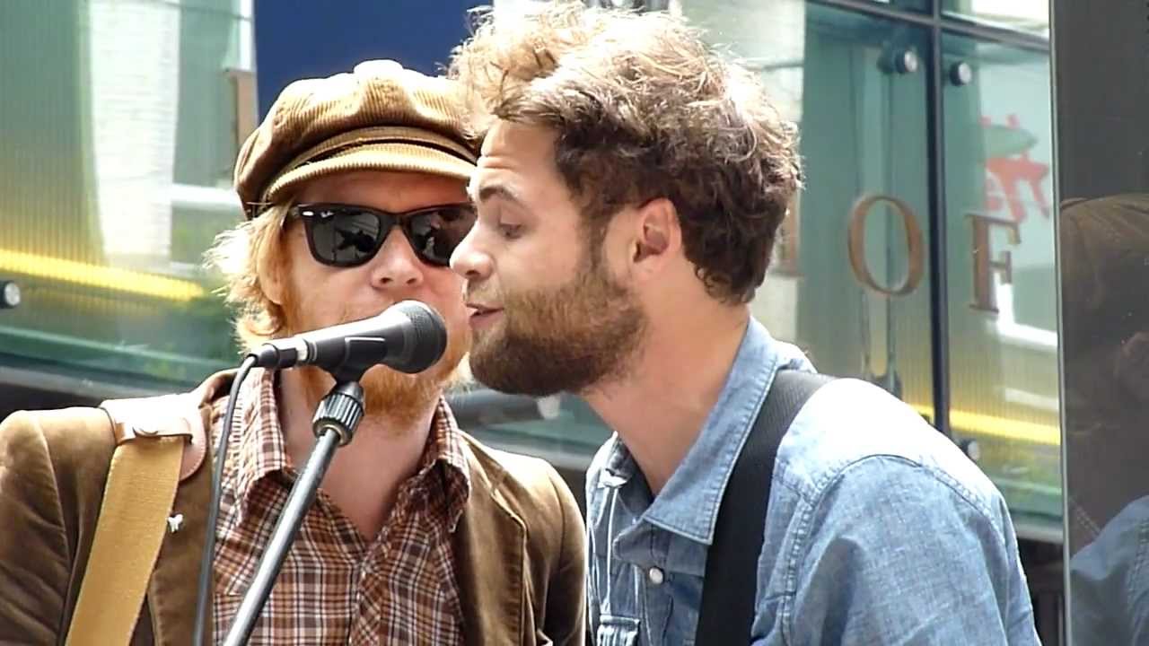Passenger and Stu Larsen - My Heart's On Fire - 17.06.2012 Busking @ Hamburg Spitalerstrasse