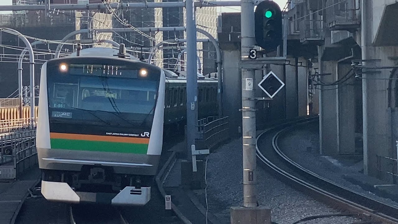 E233系3000番台(ｺﾂE-55編成)＋E233系3000番台(ｺﾂE-03編成)上野東京ライン宇都宮線直通普通古河行き 赤羽駅4番線到着停車シーン(1598E) 2026.2/4