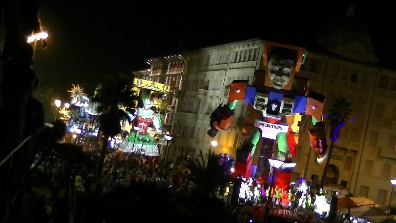Carnevale estivo di Viareggio 2015 - Ferragosto con Burlamacco