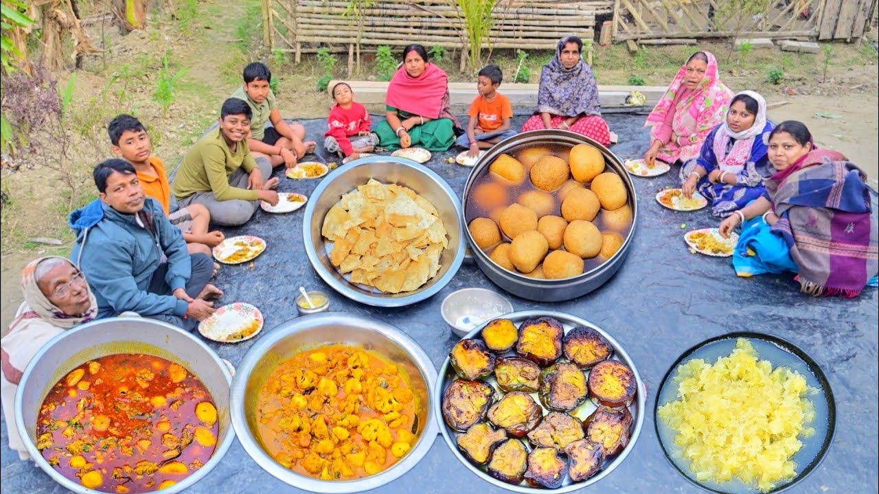 সাদাভাত,চিকেনকারি, ফুলকপি চিংড়ি, বেগুন ভাজা, চাটনি, পাঁপড়, মিষ্টি এই শীতে পপি কিচেনের প্রথম পিকনিক
