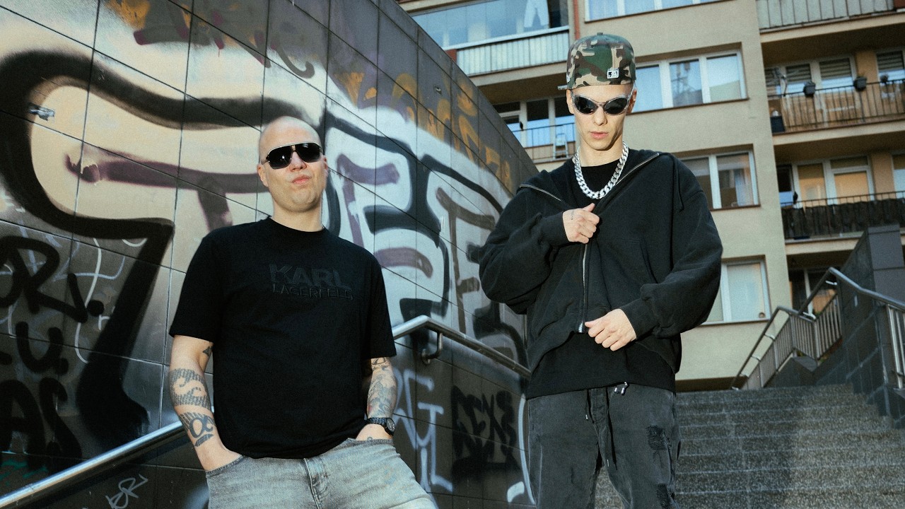Wroobel ft. TomB - CZEMU NIE?