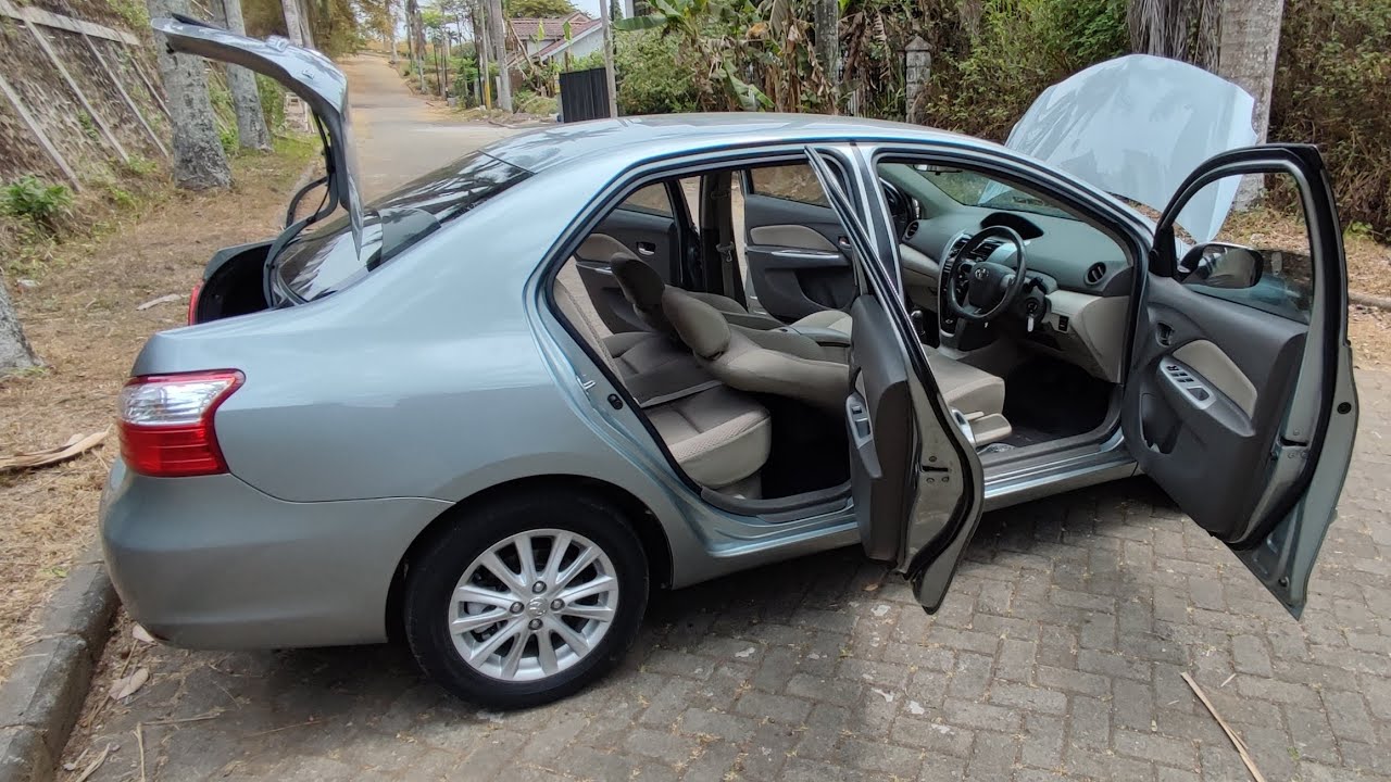 Toyota New Vios G FaceliftTahun 2012 kilometer 46rb tangan 1