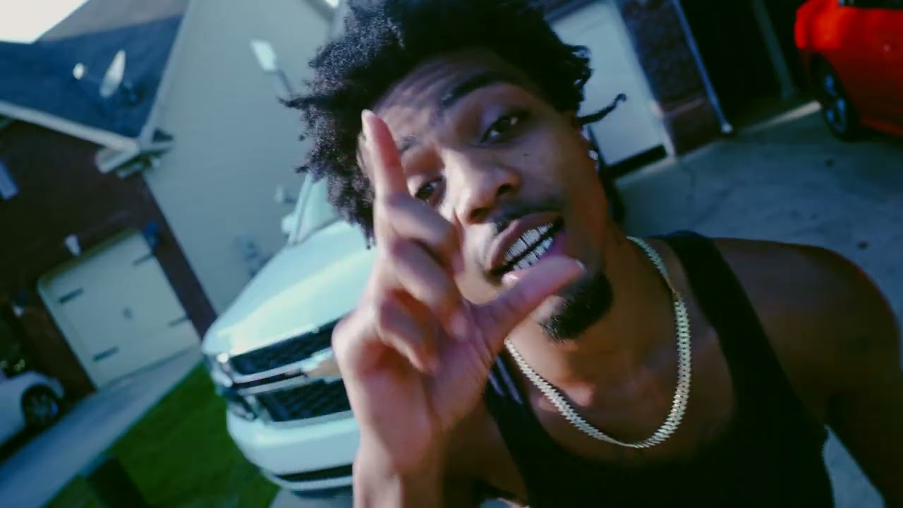 Hundoe Phat - Wake Up [Official Video]