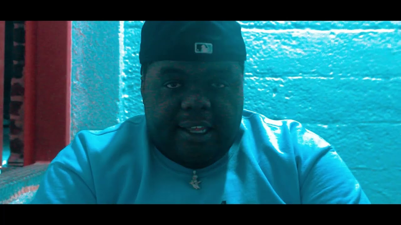 LOVE ME NOW/ OFFICIAL VIDEO/ DOUBLE R DOUGHBOY