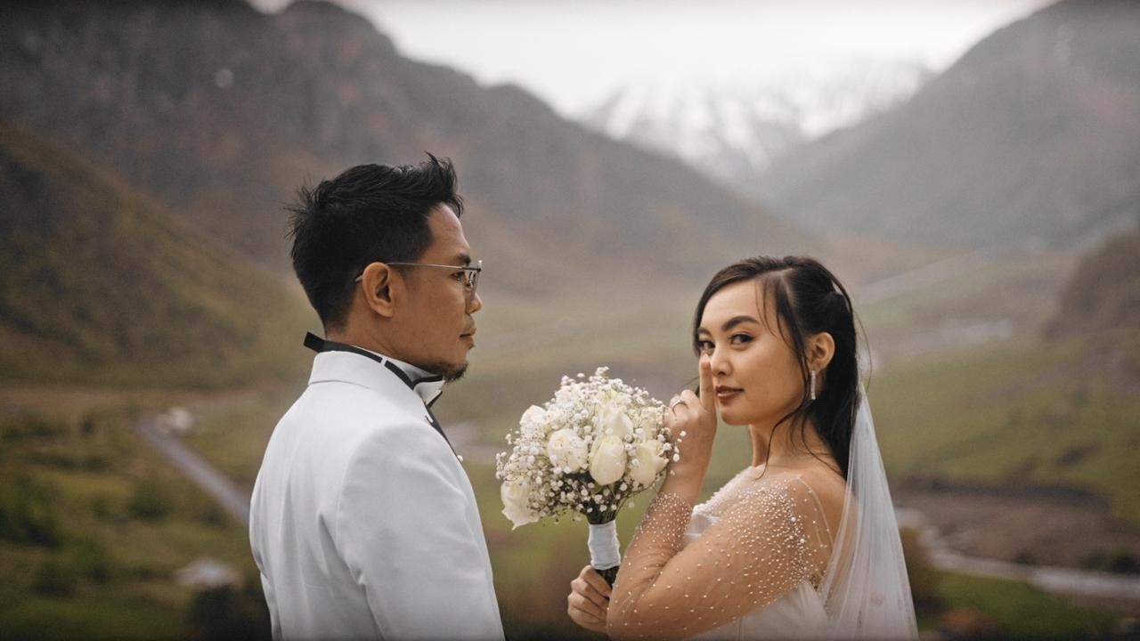 Wedding in Kazbegi | Mountains wedding | Johanna & Luis