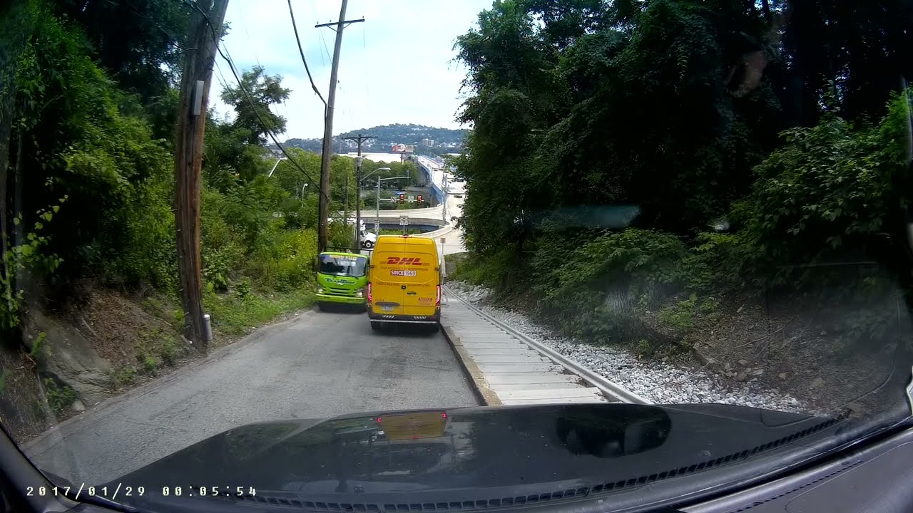 TURF TRUCK HITS POLE ON RIALTO ST IN PITTSBURGH, ONE OF THE STEEPEST DRIVEABLE HILLS IN AMERICA!
