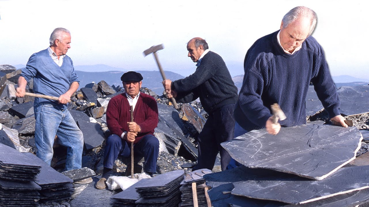 Доска. Кустарная добыча и ее дробление на блоки, плиты и листы в 1998 г.
