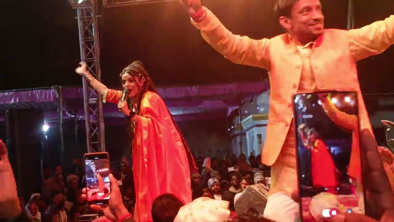 मेरे भारत का बचा बचा। pallavi jha viral magahi bishrampur live stage show/mere bharat ka bacha bacha