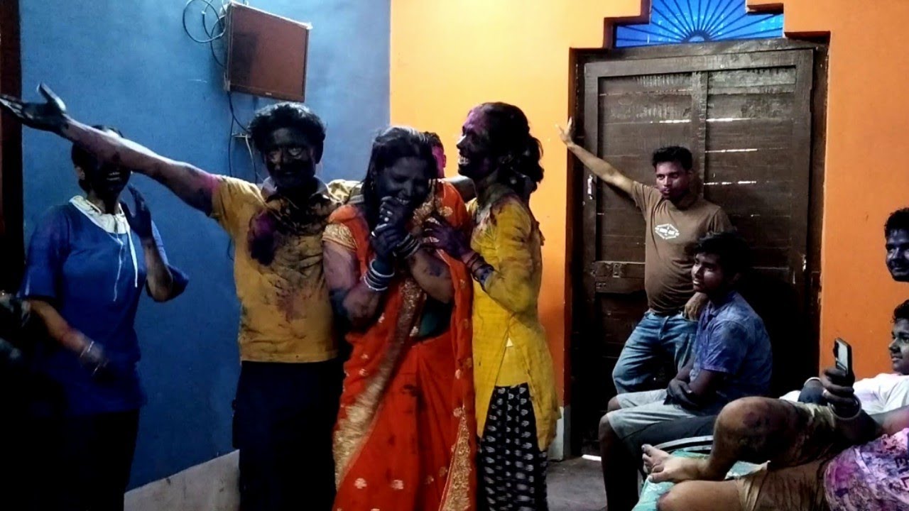 Holi Special vlog🏡 ससुराल में मेरा पहला होली 🥳अपने छोटे से परिवार 🌺के साथ कुछ इस अंदाज 💝में मनाई