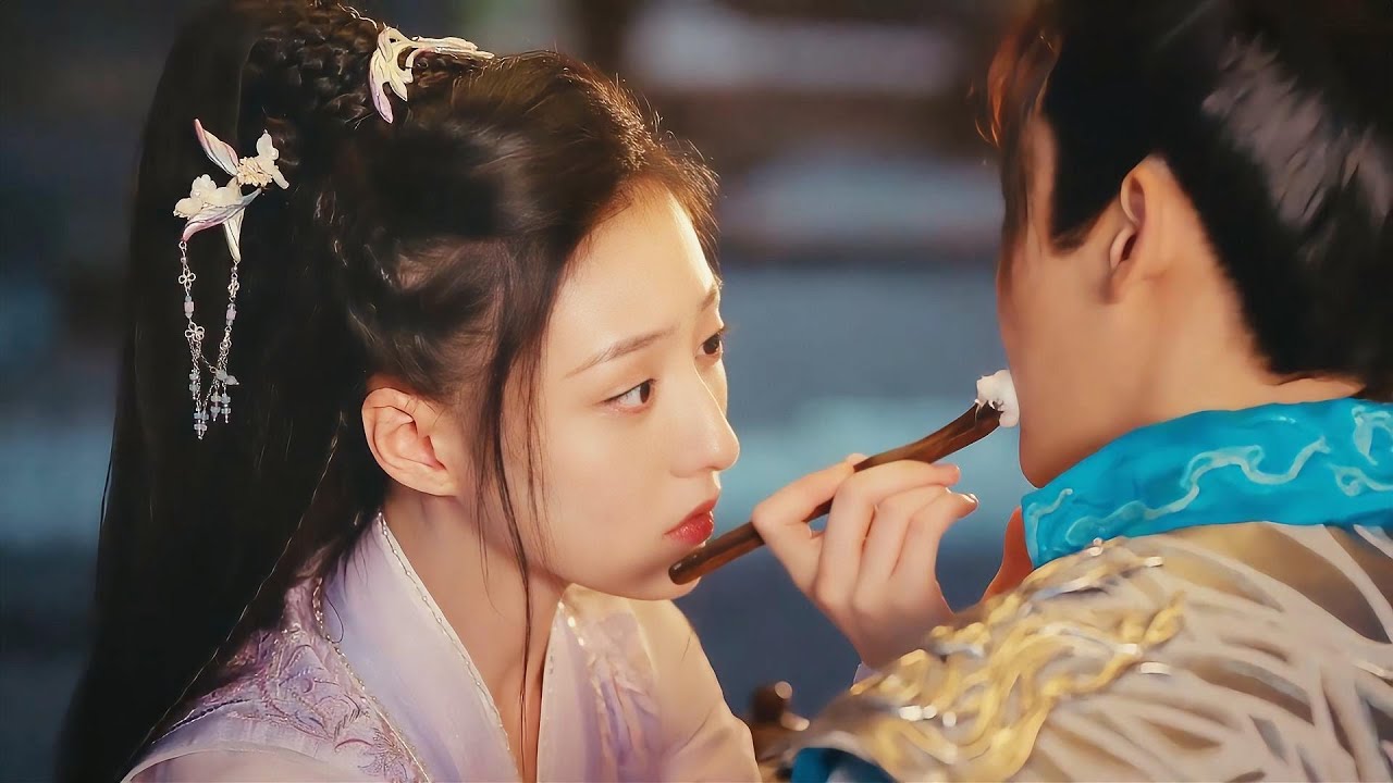 【抢先看】玥瑤深夜私会百里东君亲自为他上药，四目相对爱意终究是藏不住了！【少年白马醉春风 Dashing Youth】