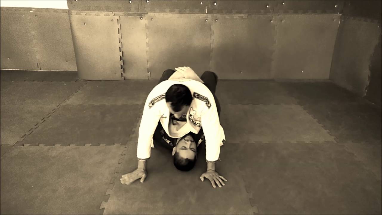 Marcos Schubert Jiu-Jitsu e Jud&ocirc; - Montada ataques - www.schubertshop.com