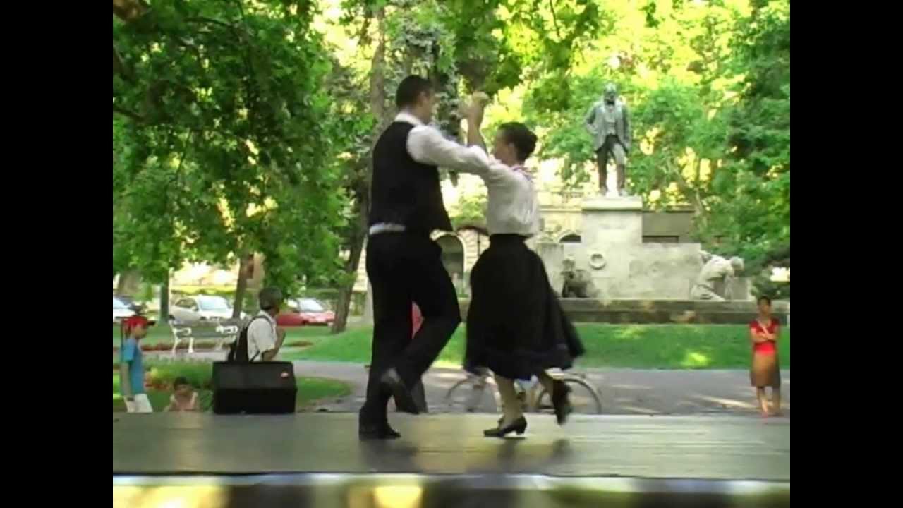 Ördögtérgye és Kaláka Néptáncegyüttes - Szopori és Szucsági táncok.