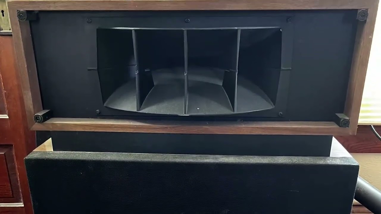 Loudspeaker Wars: The 1970s Battle for Sonic Dominance