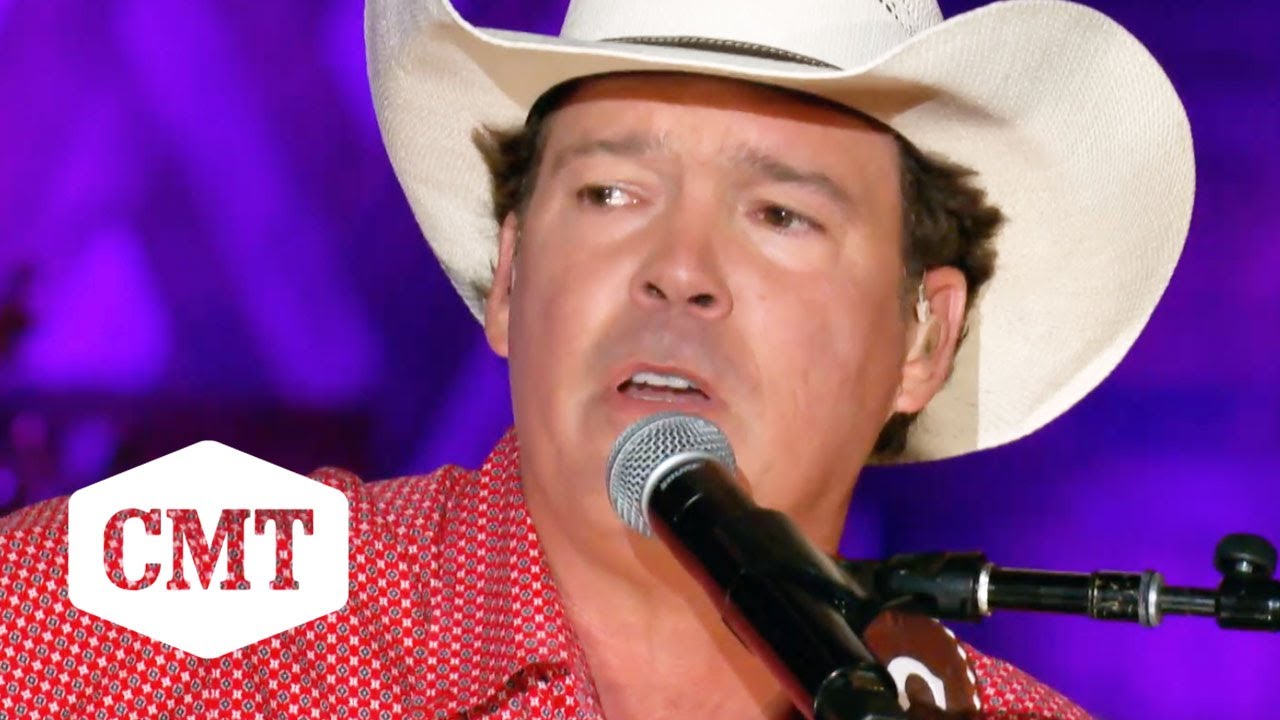 Tracy Lawrence and Clay Walker Perform 