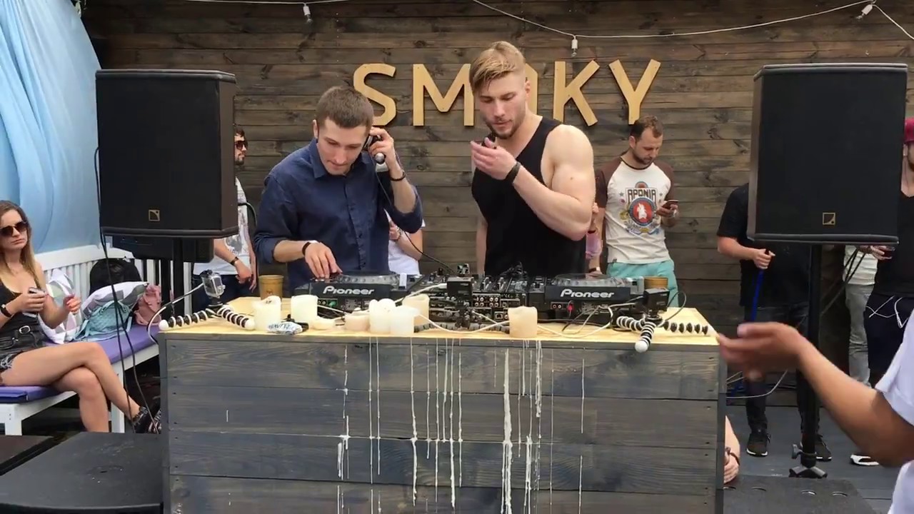 Codex Rooftop - Daytime Techno Event - SMOKY