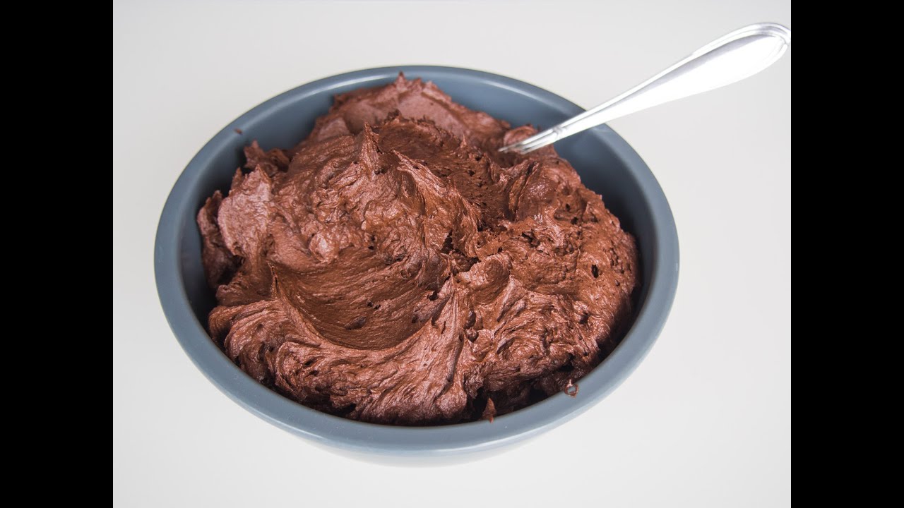 Amerikanische Schokobuttercreme / amerikanische Buttercreme mit Kakao