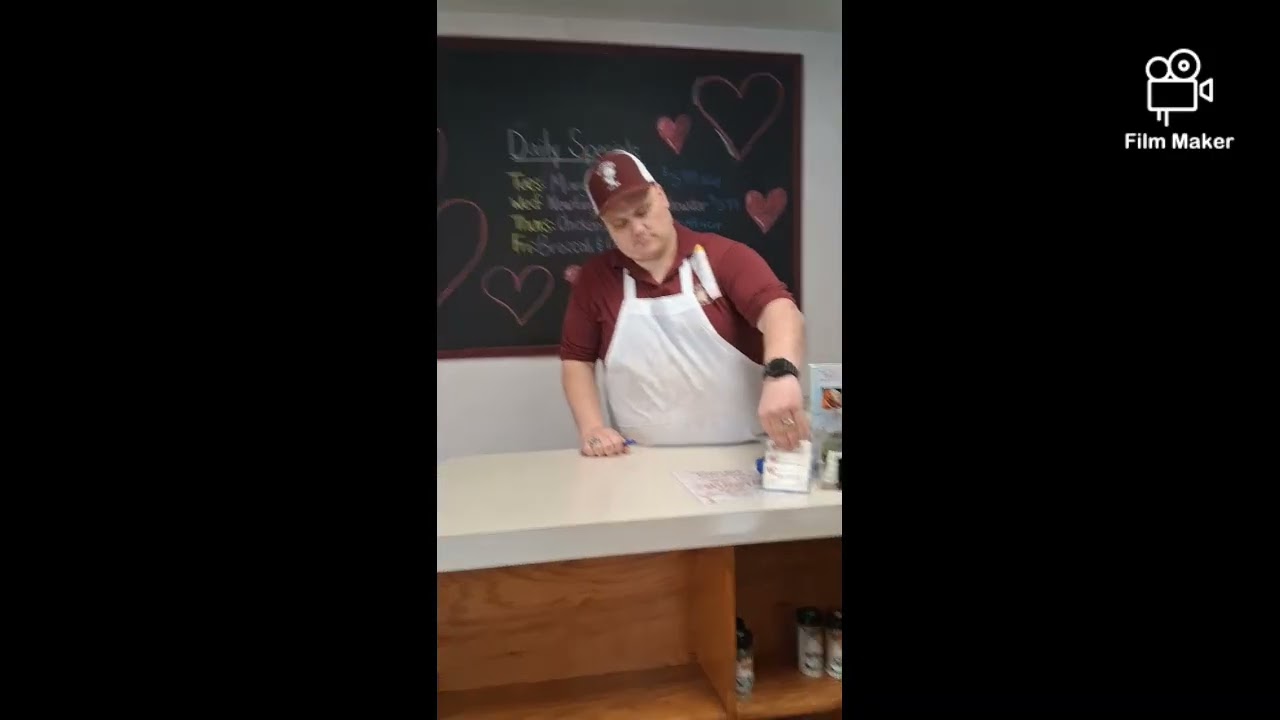 Майк снова в мясном магазине мечты