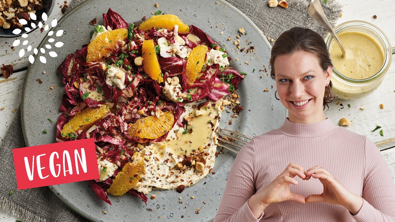 Radicchio Salat mit veganem Käse an Orangen-Vinaigrette