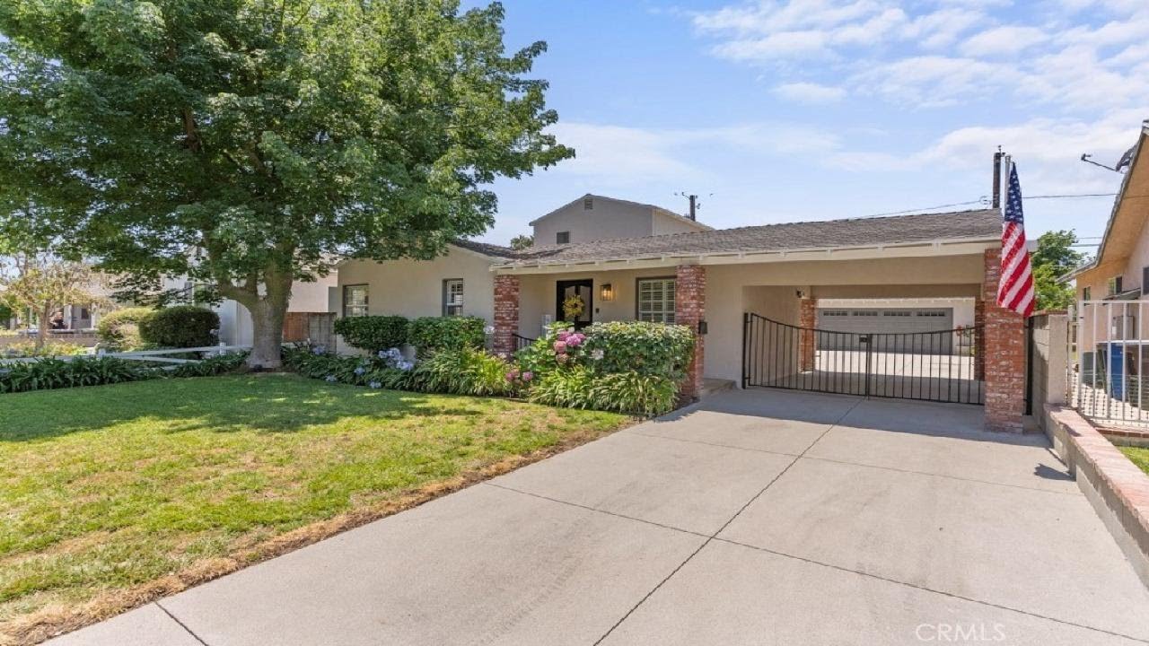 731 N Beachwood Drive, Burbank, CA Presented by Carry Brentner.