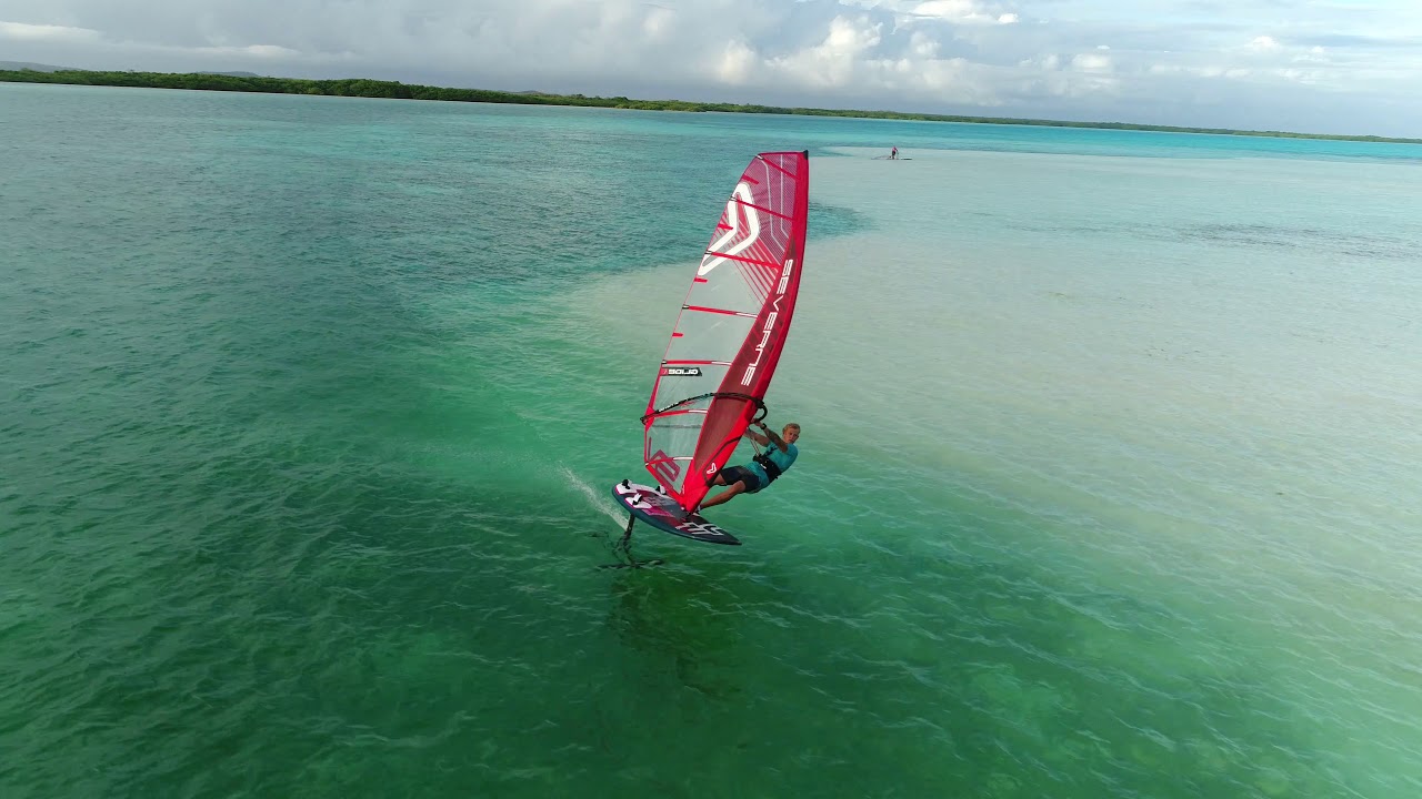 Amado Vrieswijk Windfoil in Bonaire, 2018