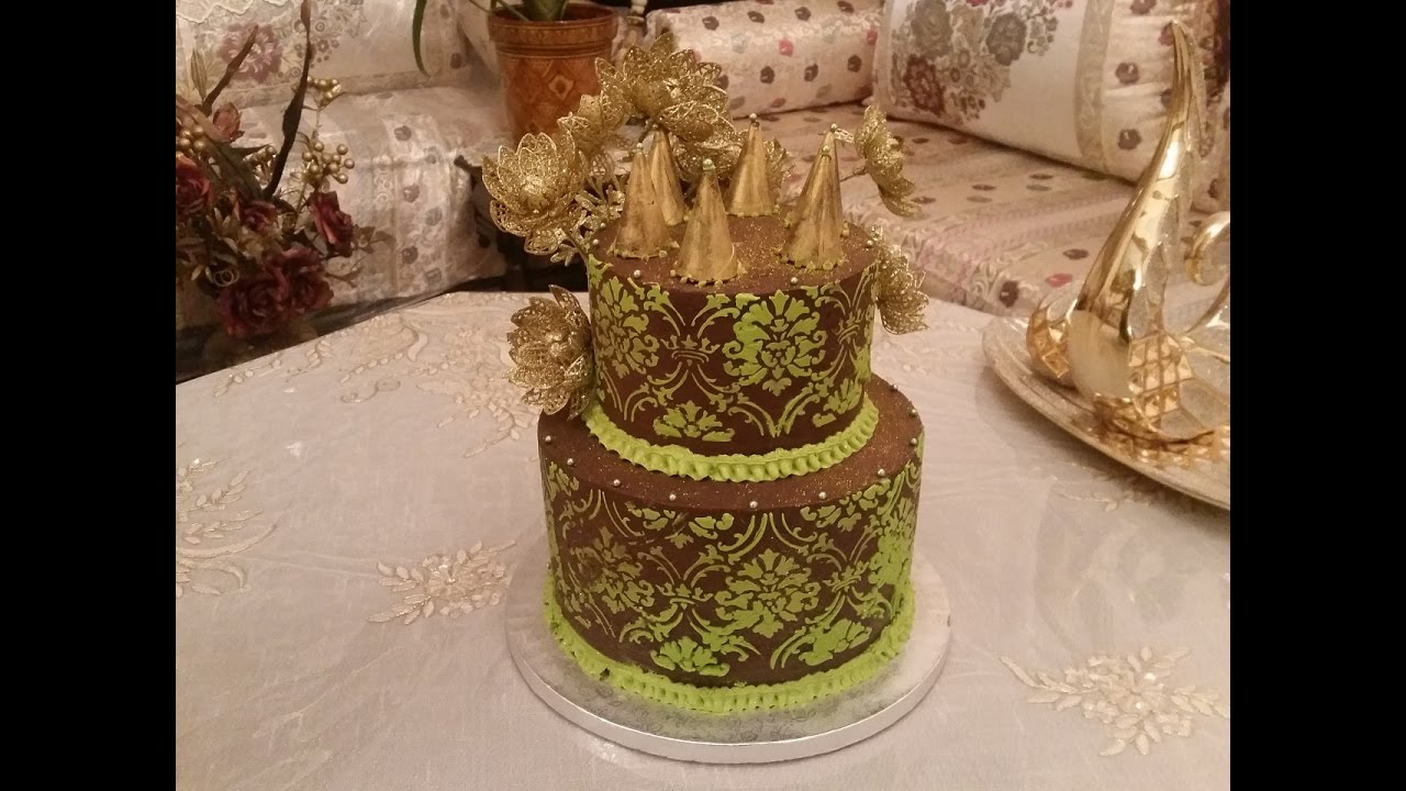 طورطة رااااقية بالشوكولاته مزينة بطربقة الاستنسل مع شرح مفصل  stencil cake decorating