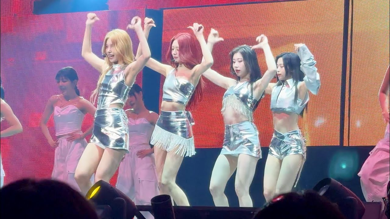 240225 ITZY - Not Shy / CAKE / SNEAKERS live @ Jamsil Arena, Seoul 4K Fancam