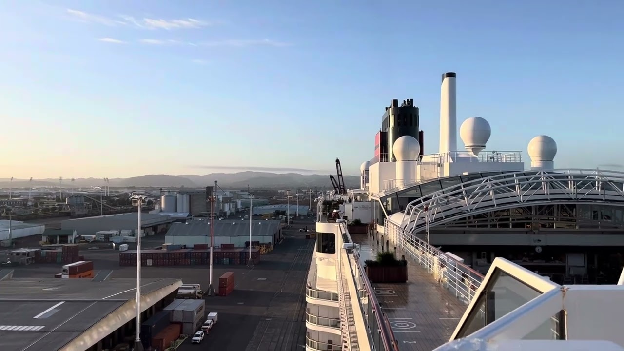 Tauranga port New Zealand - Cunard World Cruise