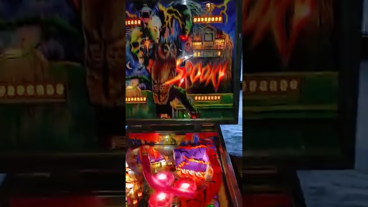 spooky Pinball Machine (Zaccaria)