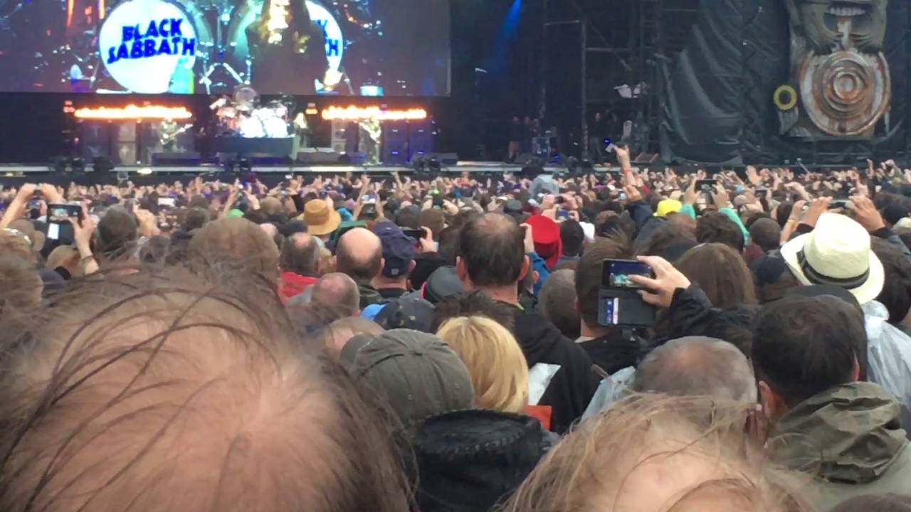 Black Sabbath Intro - Live Download Festival 11/06/16
