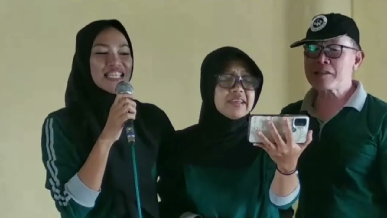 KELIRU - LIPSING ( Tias ft Isti )