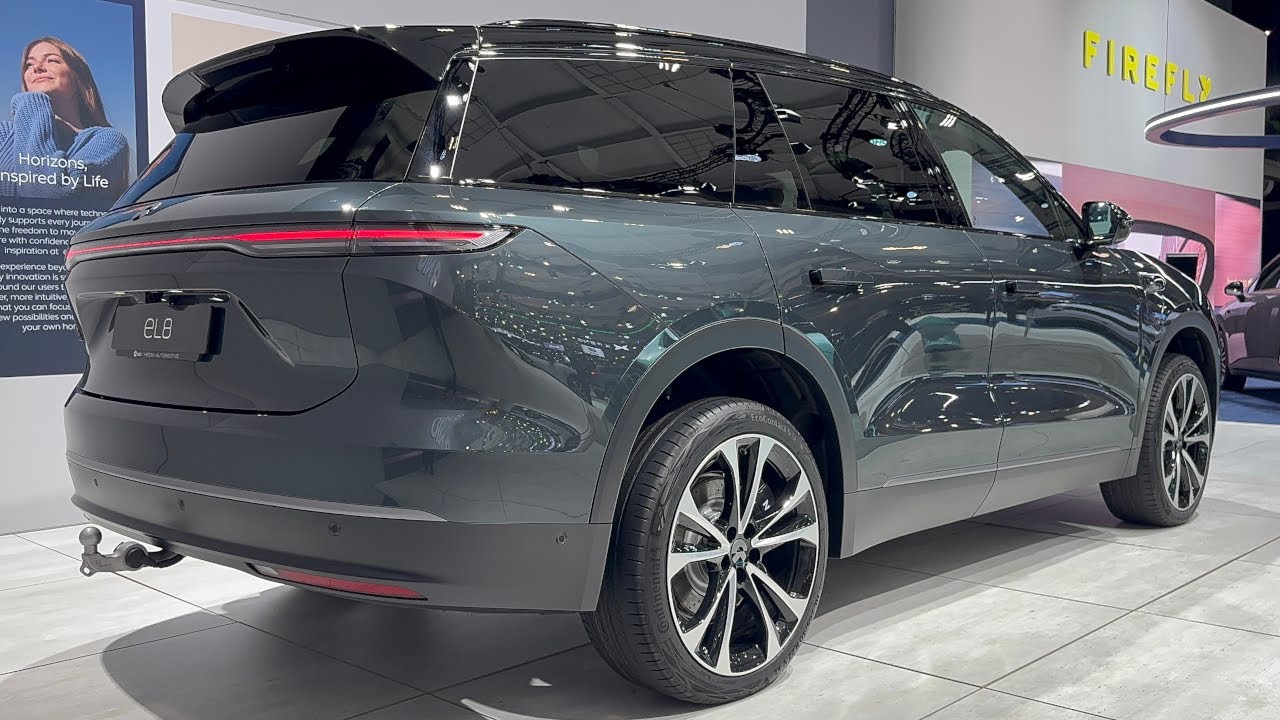 New NIO EL8 2025