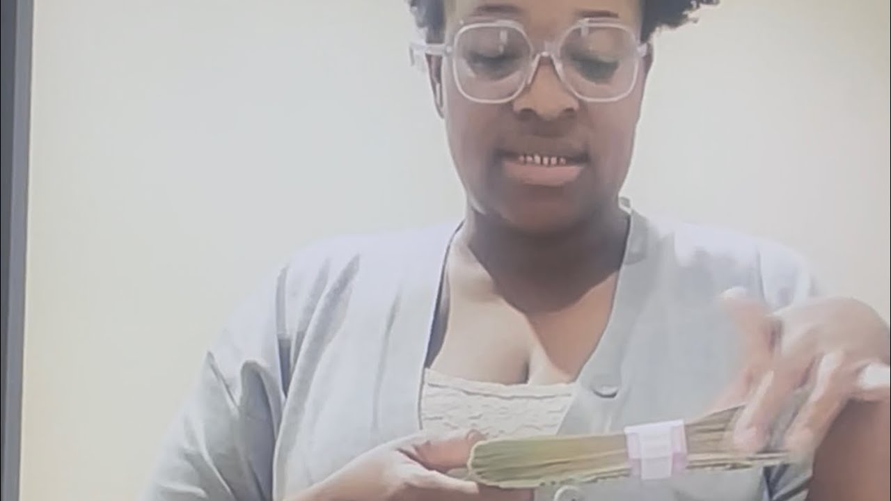 Millionaire mom Yuntie Tia the universe  Peach McIntyre is jealous and she losing it ￼