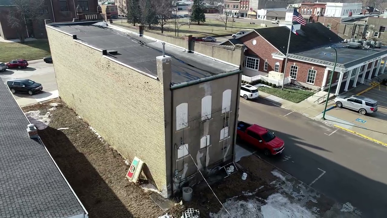 Commercial Exterior Rear Side to Side Flyaround &ndash; 2021 10th St, Emmetsburg IA