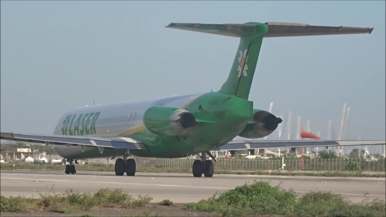 STUNNING JT8D Engine Noise, LASER Airlines MD-82 YV3244 Loud and steep takeoff from RWY 11 at Aruba