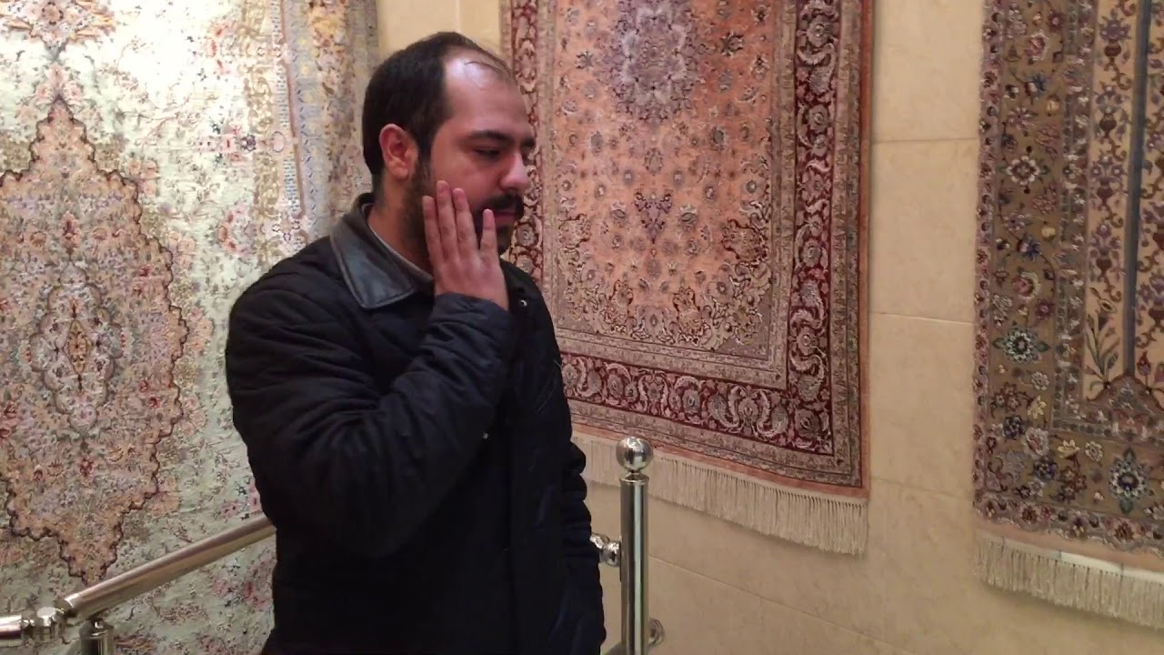 به دنبال فرش در بازار بزرگ تهران