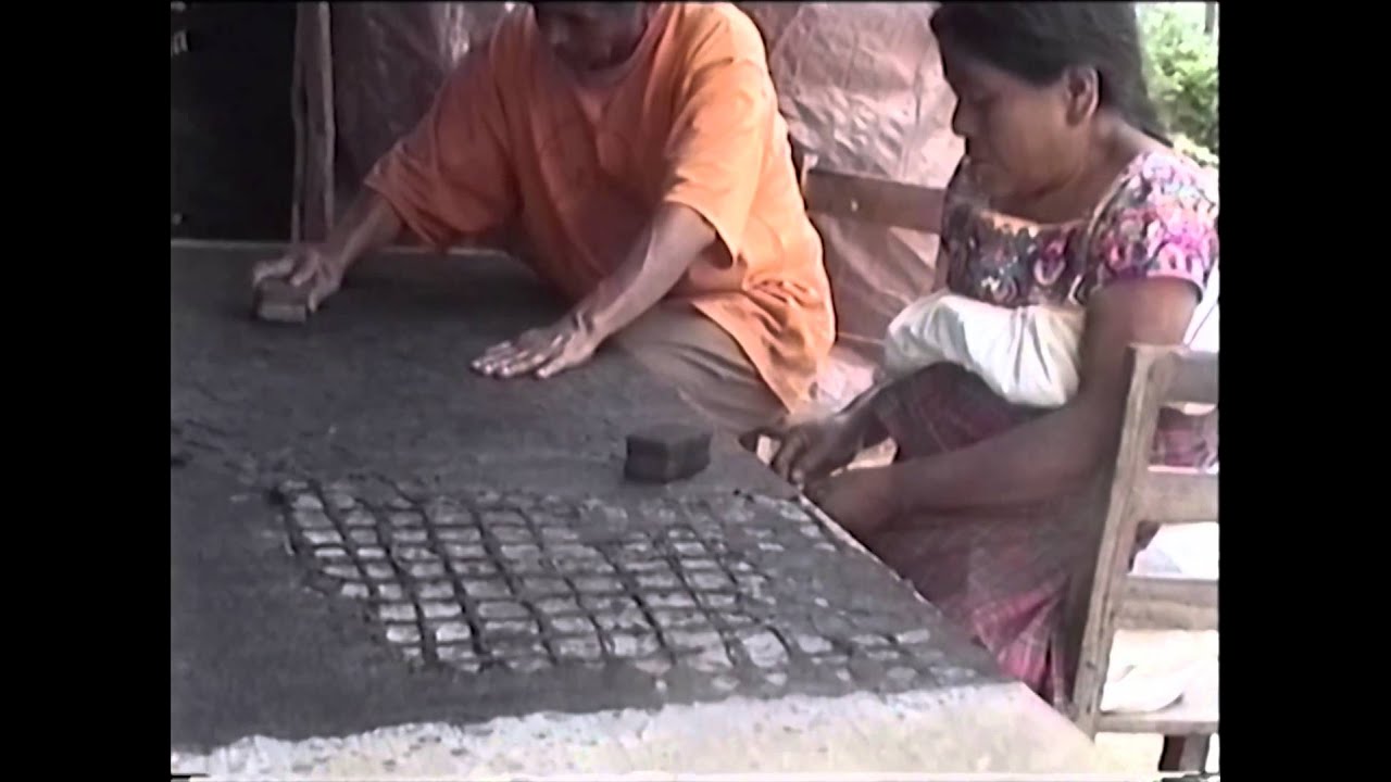 Amate papermaking with the Otomi Indians (2001)  Run time:  4:18 minutes