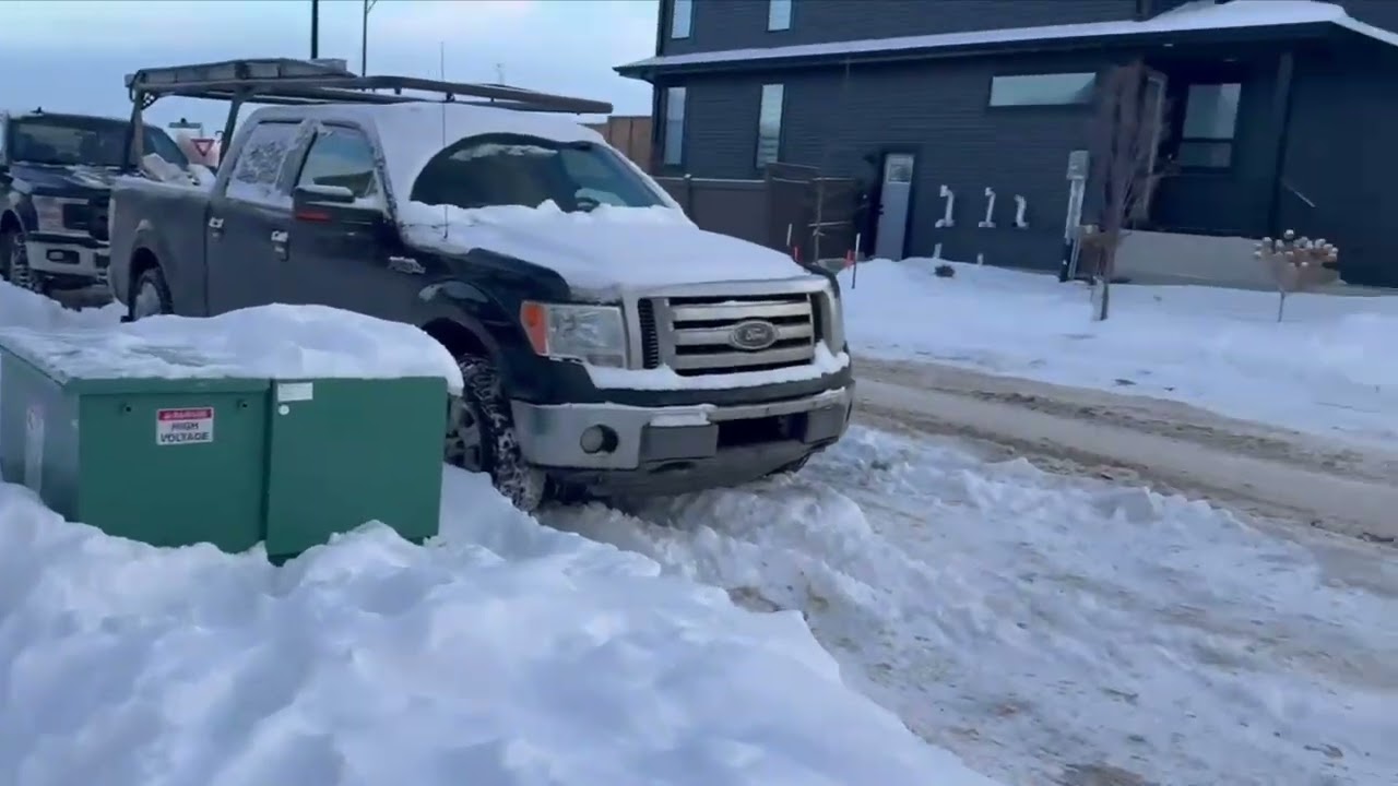 A nice and bright day in edmonton, -4°c it was. Picking up my daughter from school bus stand.