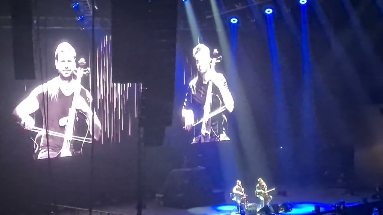 2Cellos Live Barcelona - With Or Without You