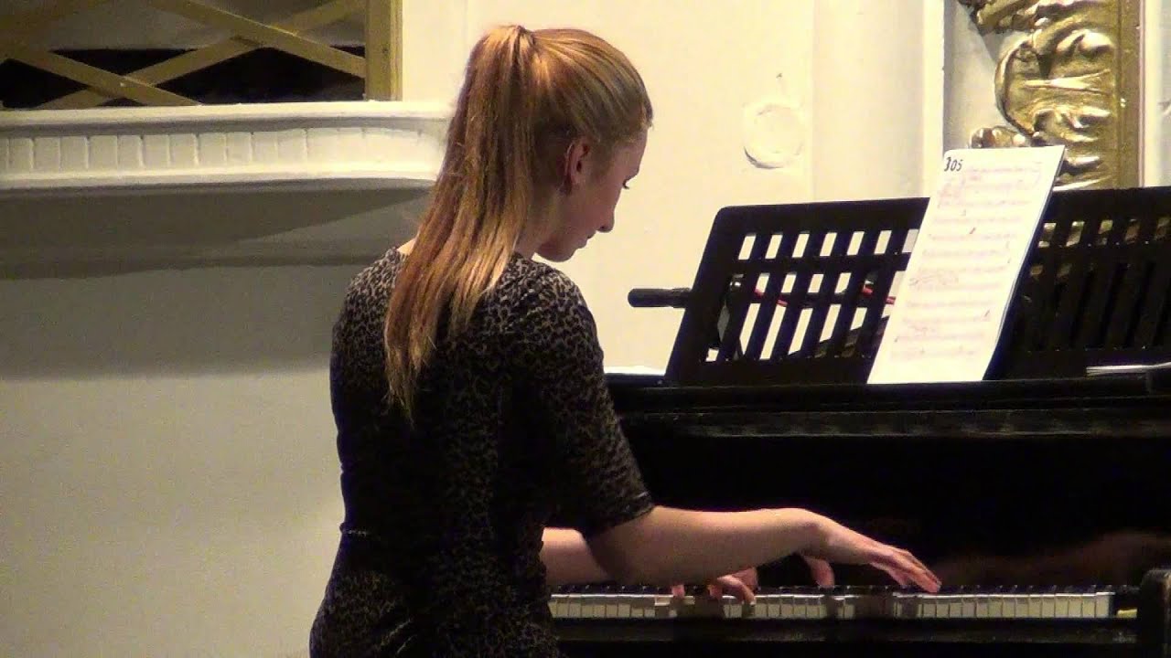 Anna Gaálová - Piráti z Karibiku ( Piano Cover )