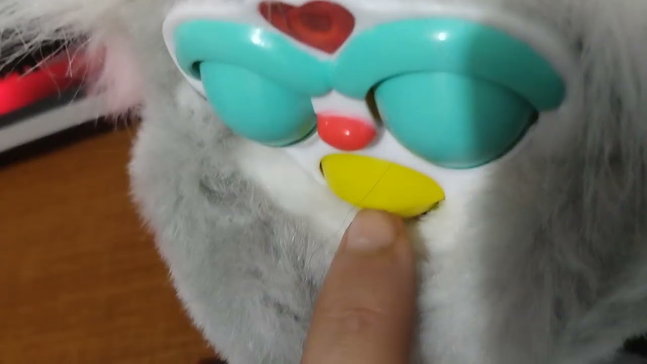 FIXED mogwai Furby fake+user manual+box footage 
