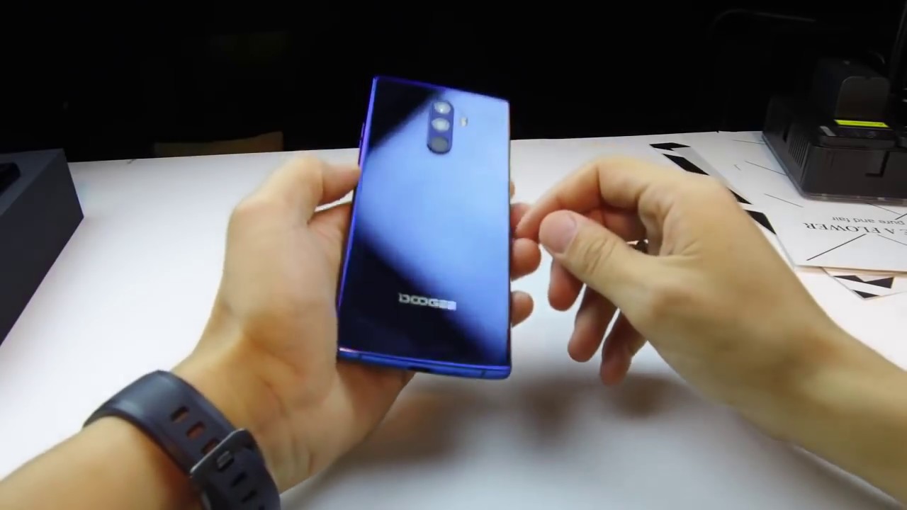 Обзор Смартфон Doogee MIX 2. Без рамочный дисплей в телефоне за 15000 руб.