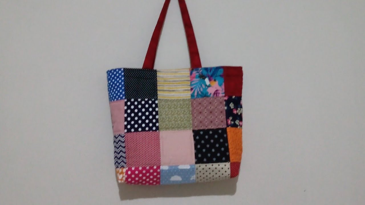 Juntei Quadrados de Retalho e Fiz Uma Linda Bolsa. Muito linda e facil.