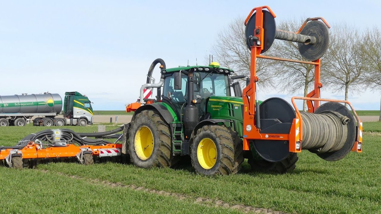 Tarwe bemesten met Schouten. Loonbedrijf Wieringa Bedum.