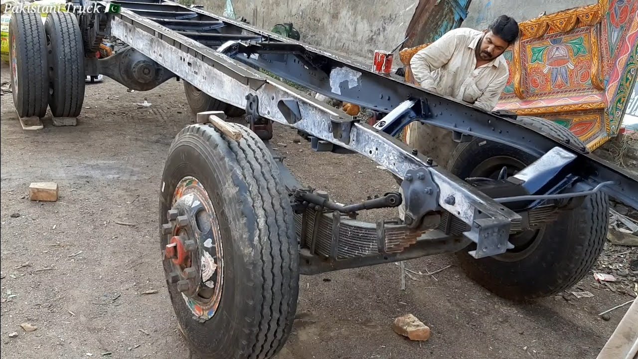 Restoration an old Bedford Truck with pakistani Truck art
