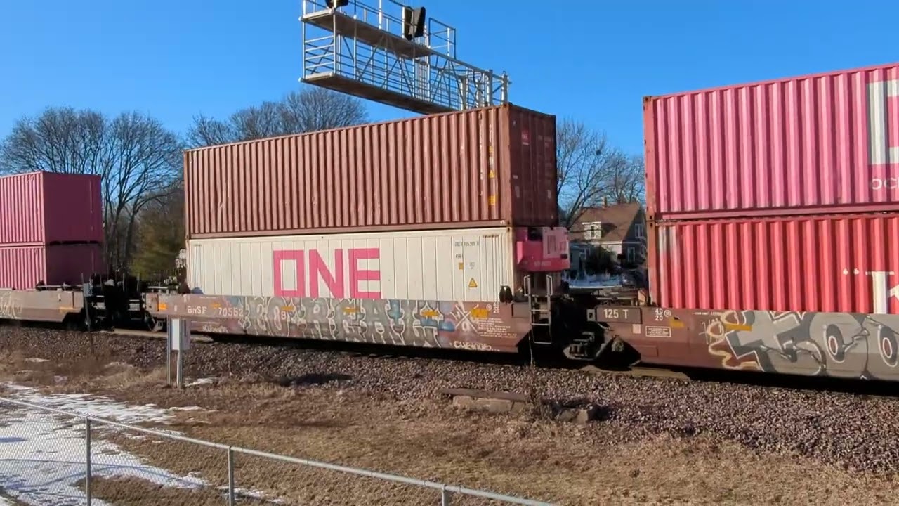 Eastbound UP Intermodal on the Geneva sub at the Rochelle Railroad park 