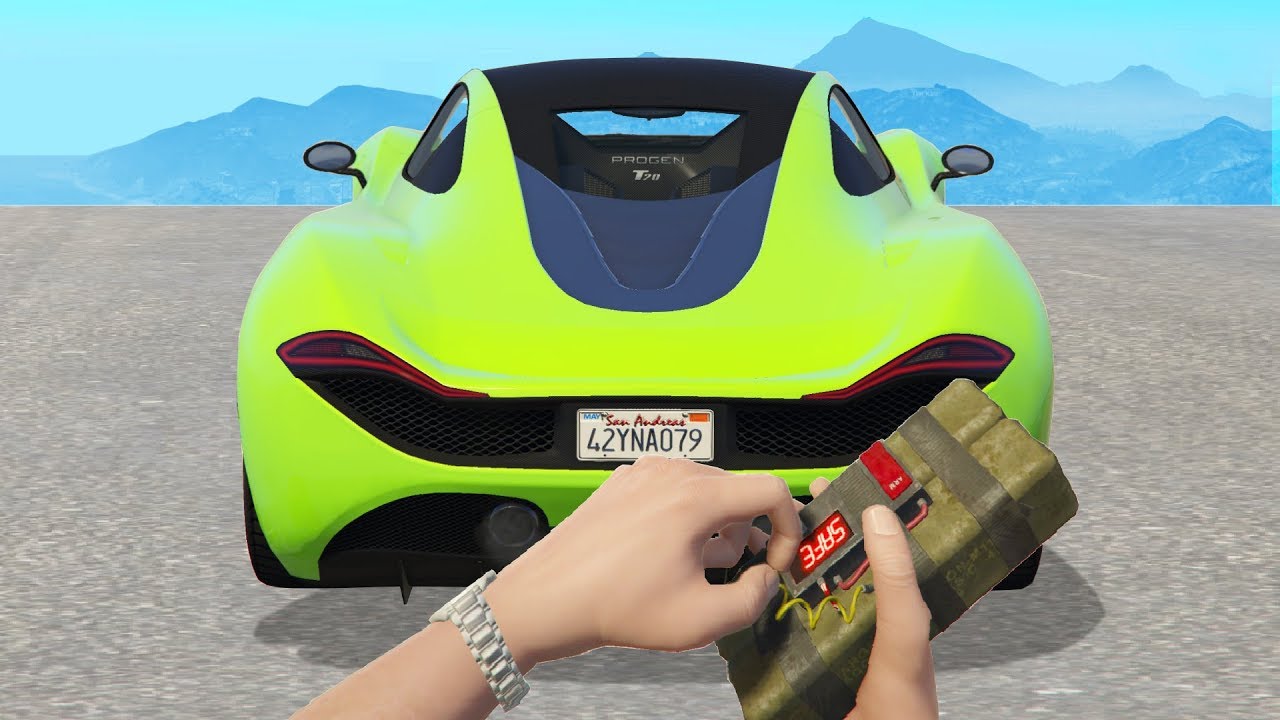 Pranking Players With Hidden Sticky Bombs! (GTA RP)