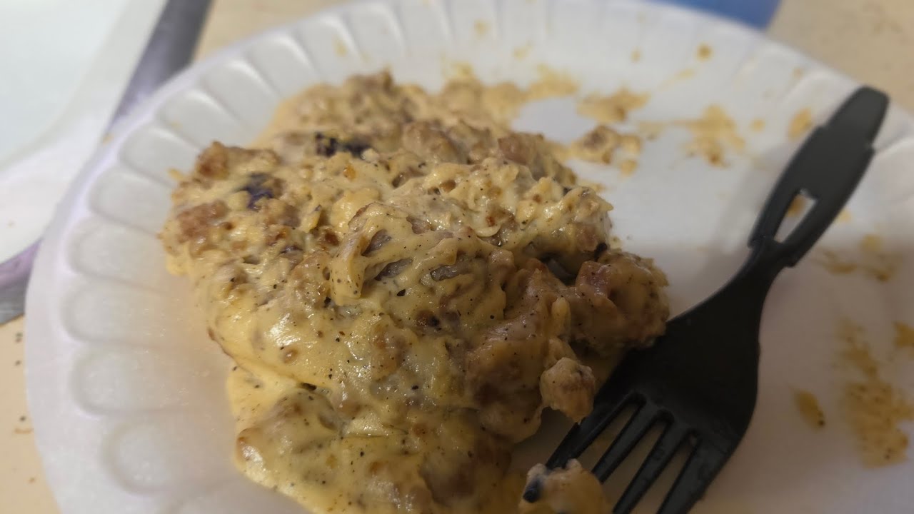 Irresistibly Delicious Homemade Sausage Gravy Recipe!