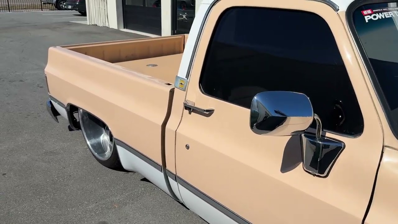 1983 GMC C10 on Air ride Walk Around